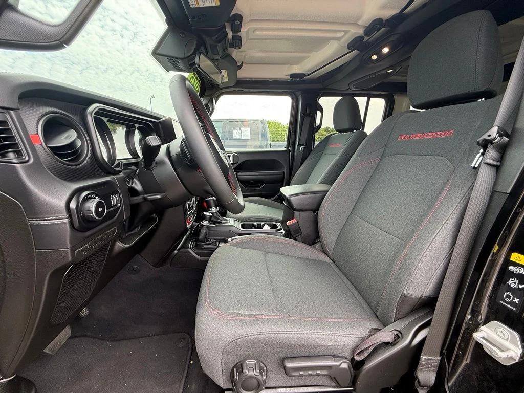 Used 2026 White Jeep Rubicon image 21