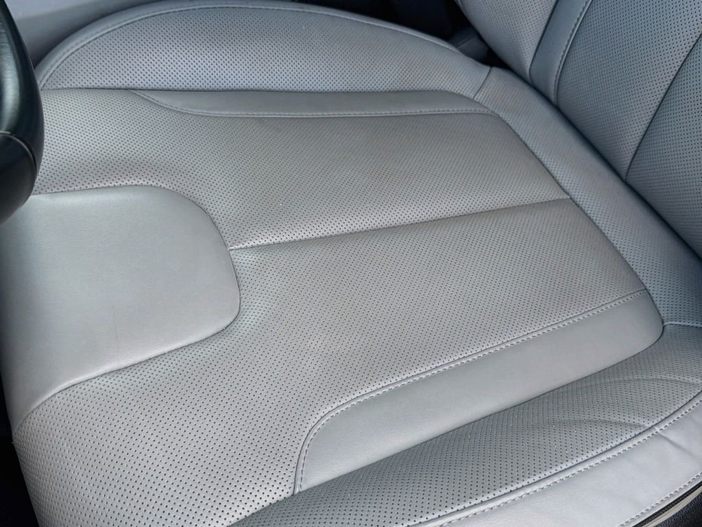 Used 2025 White Hyundai SEL image 20