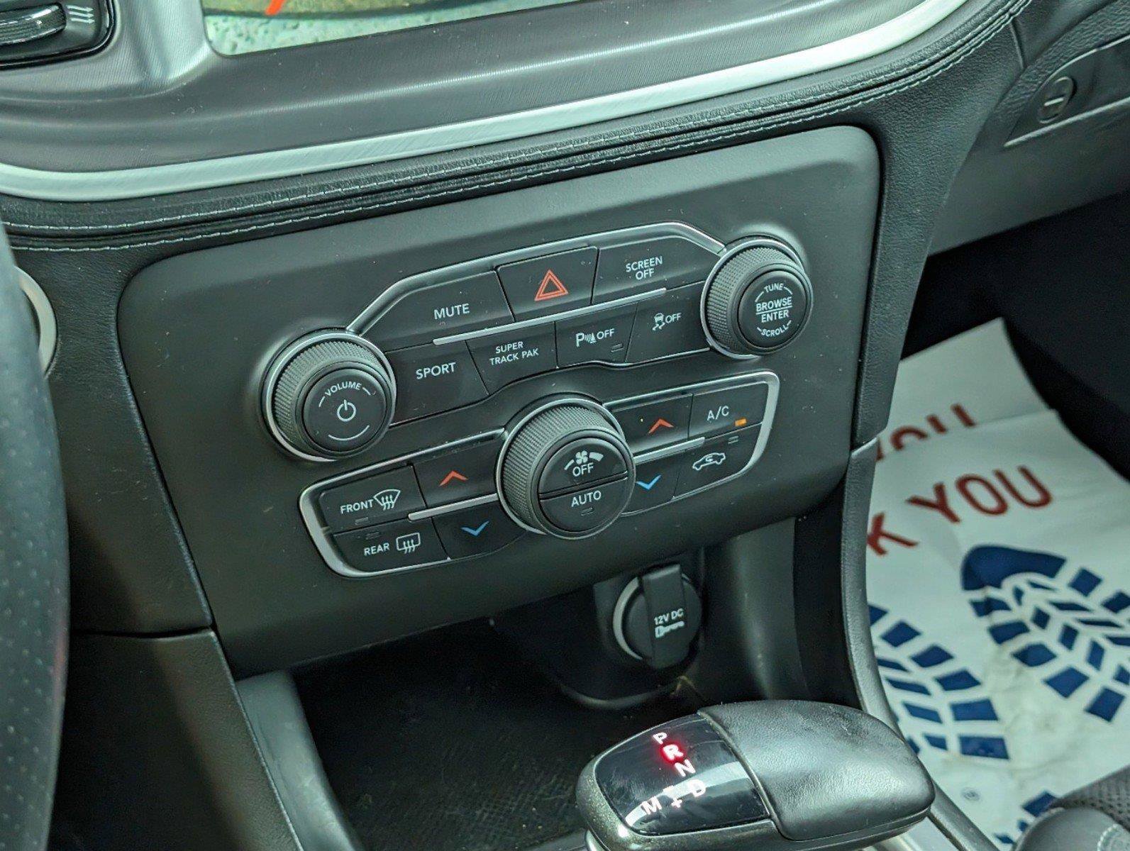 Used 2022 Granite Pearlcoat Dodge R/T image 24