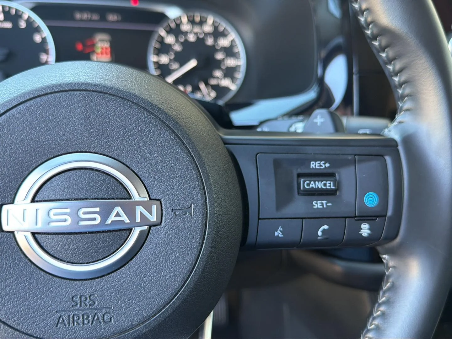 Used 2025 Gun Metallic Nissan SV image 23