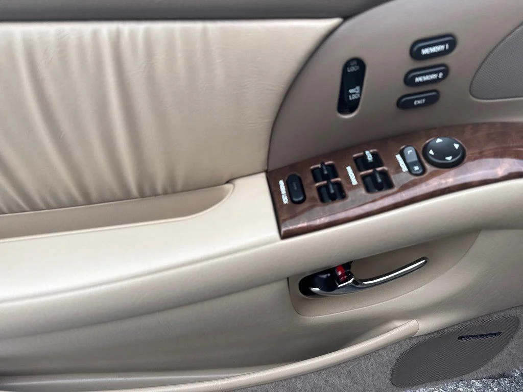 Used 2004 Light Bronzemist Metallic Buick 4dr Sdn image 12