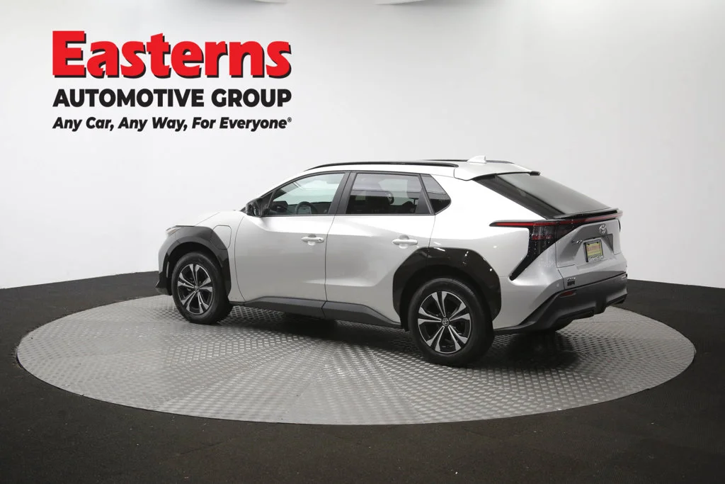 Used 2024 Silver Toyota XLE image 65