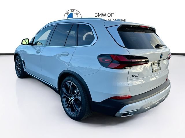 New 2026 White BMW xDrive50e image 4