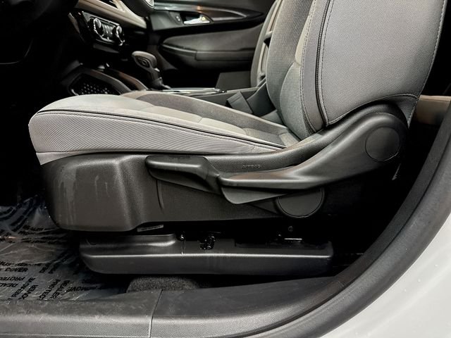 Used 2025 White Chevrolet LT image 13