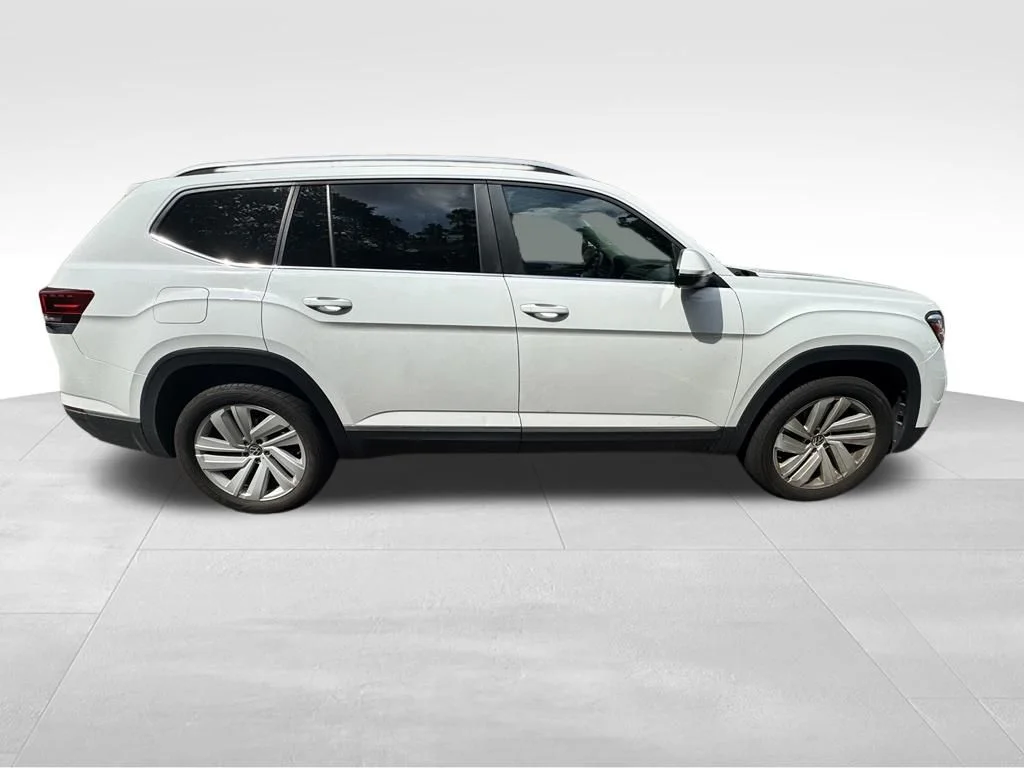 Used 2021 White Volkswagen SEL image 7