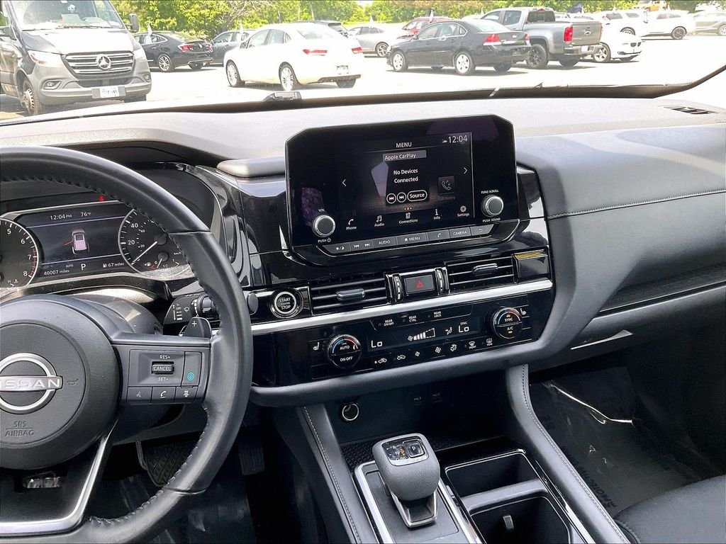 Used 2024 Silver Nissan SV image 18