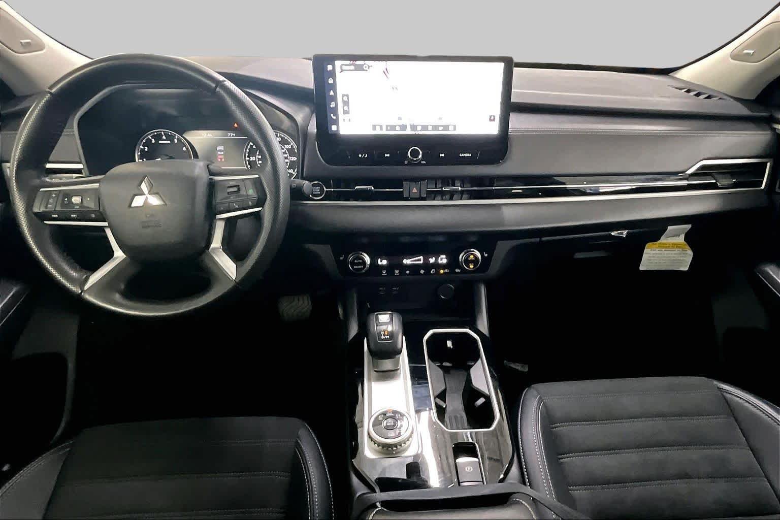 Used 2025 Graphite Gray Mitsubishi SE image 15