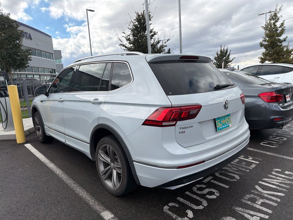 Used 2019 Green Volkswagen 2.0T SEL R-Line image 5