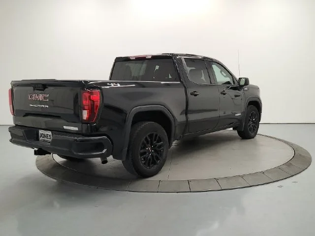 Used 2024 Onyx Black GMC Elevation image 8