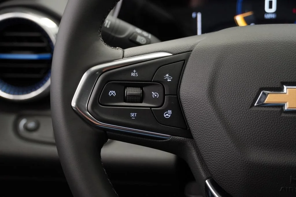 New 2026 Summit White Chevrolet LT image 19