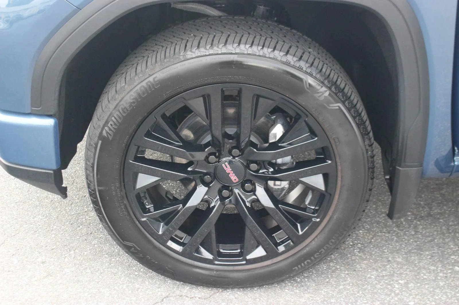 Used 2025 Downpour Metallic GMC Denali image 43