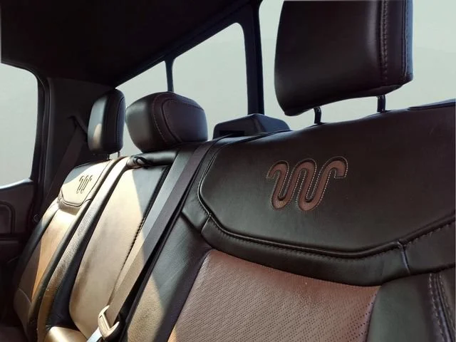 Used 2023  Ford XL image 19