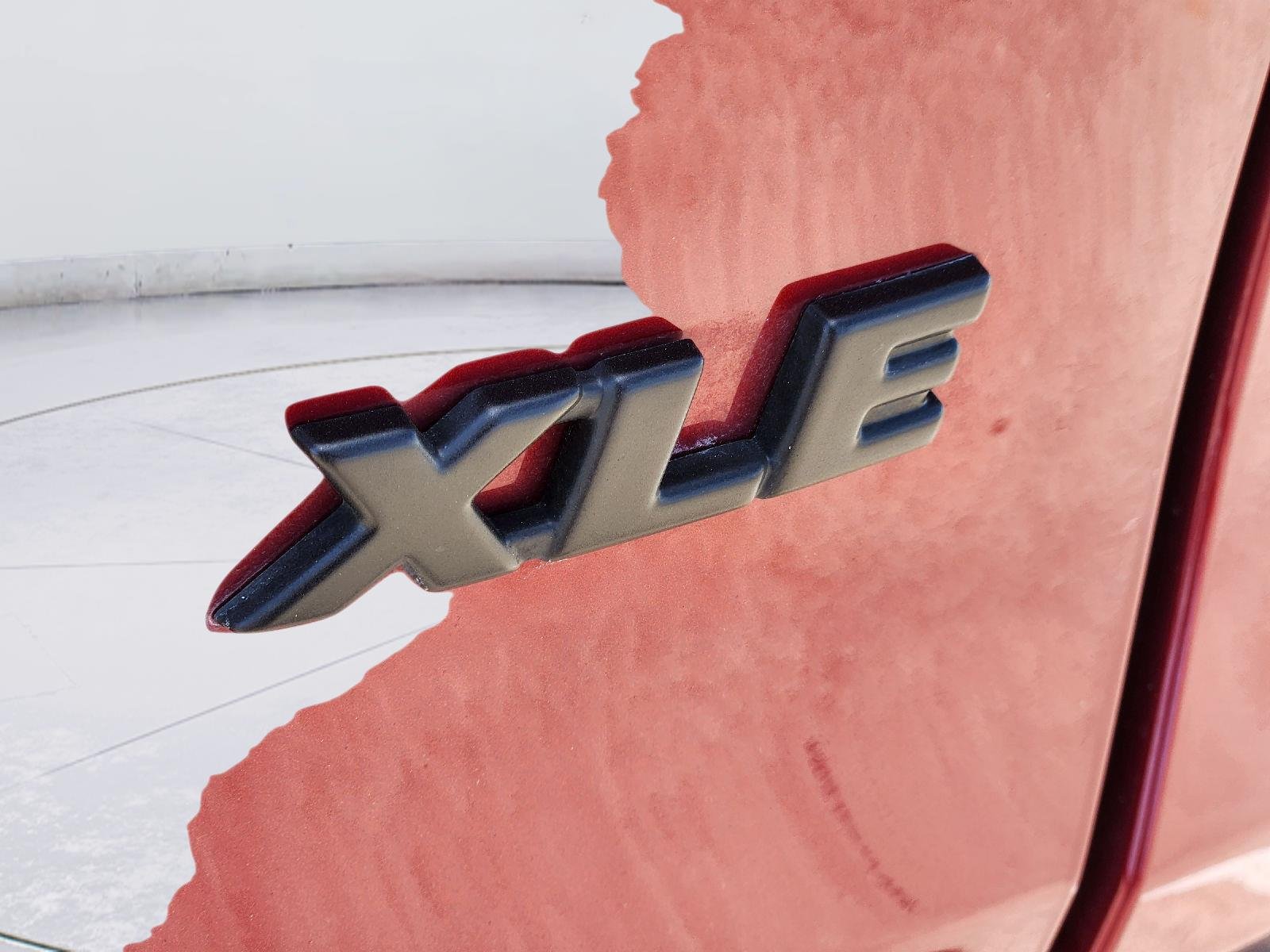 Used 2025 Ruby Flare Pearl Toyota XLE image 11