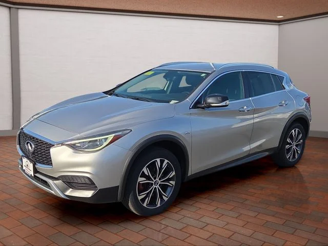 Used 2017 Silver INFINITI Luxury image 24