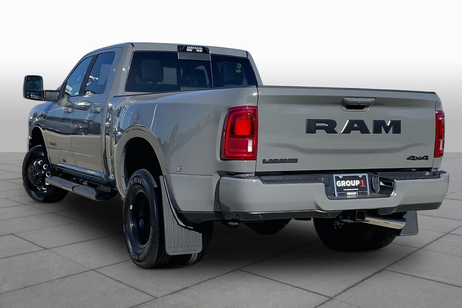 New 2026 Ceramic Gray Clear-Coat Exterior Paint RAM Laramie image 12
