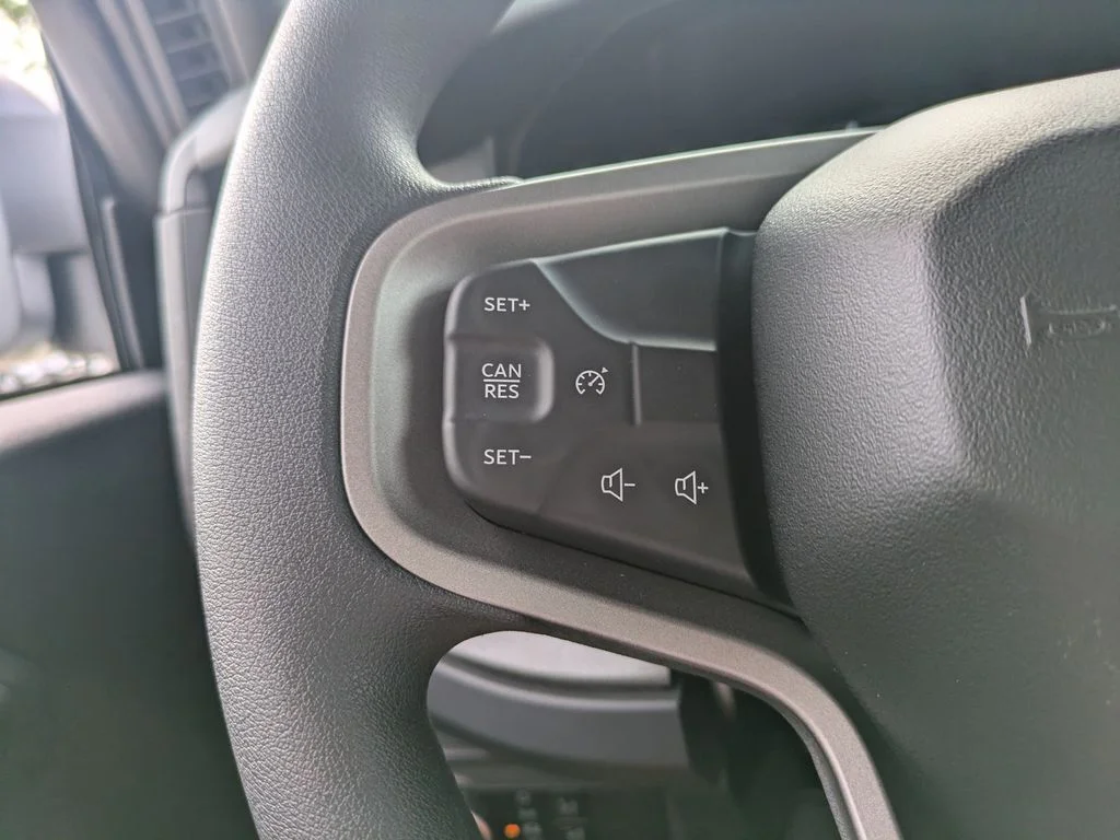 New 2026 Avalanche Gray Ford Base image 24