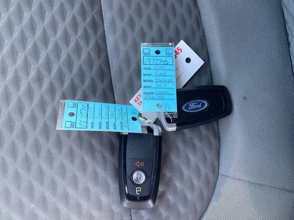 Used 2020 Black Ford SE image 15
