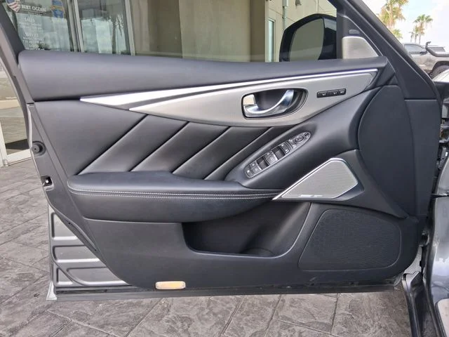 Used 2024 Gray INFINITI LUXE image 16
