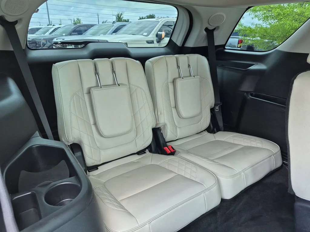 Used 2016 Brown Ford Platinum image 36