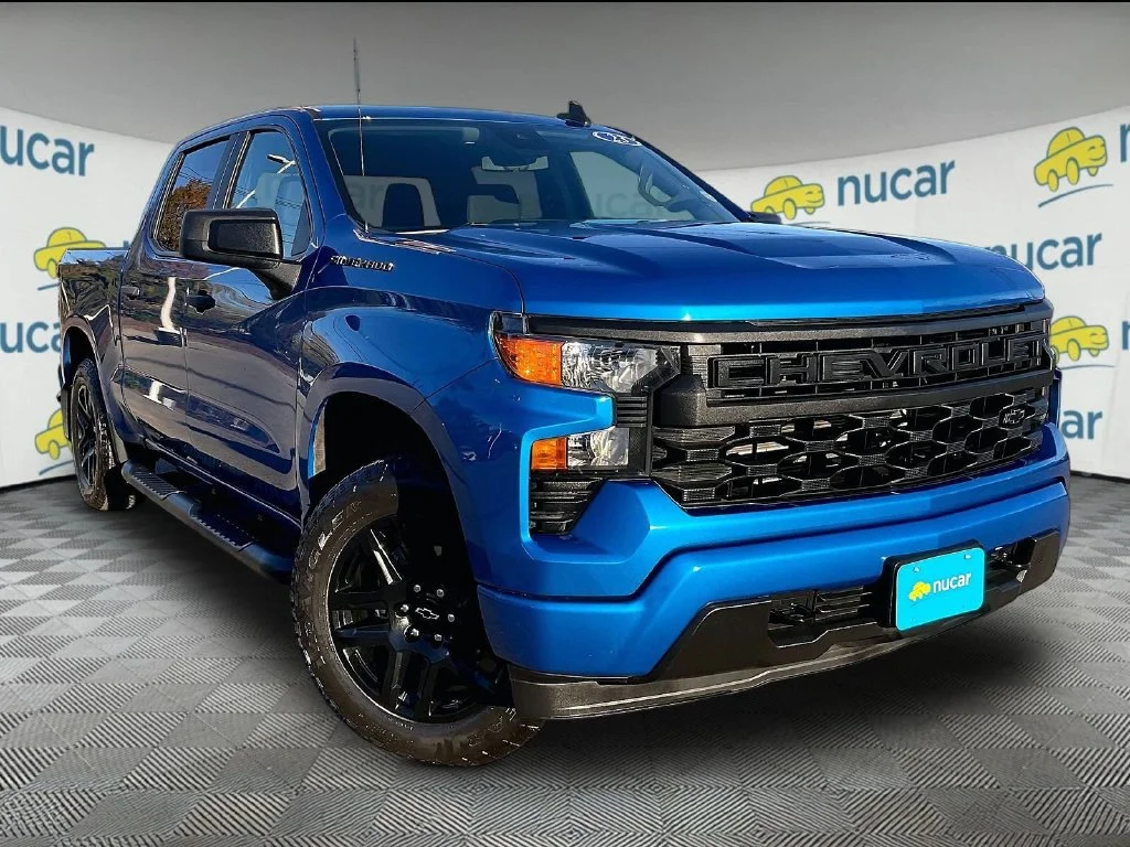 Used 2023 Blue Chevrolet Custom image 1