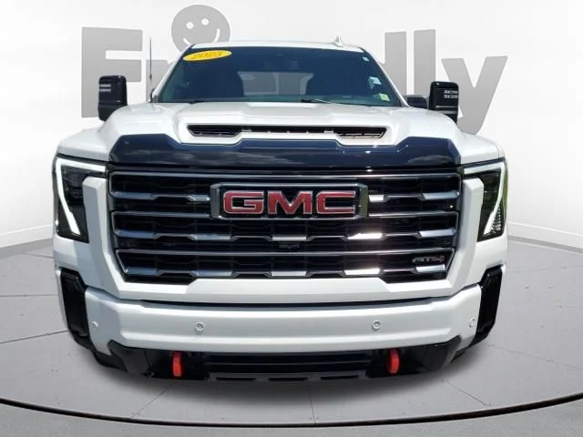 Used 2025 White GMC AT4 image 8