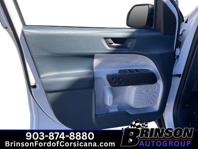 New 2026 Oxford White Ford XLT image 25
