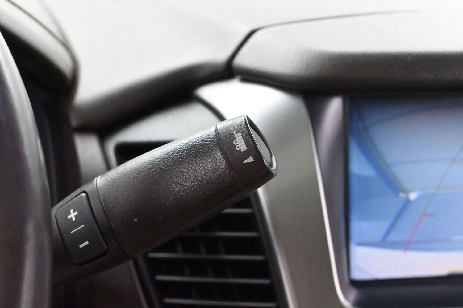 Used 2018 Summit White Chevrolet Premier image 26