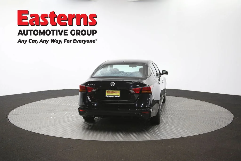 Used 2024 Black Nissan 2.5 SV image 38