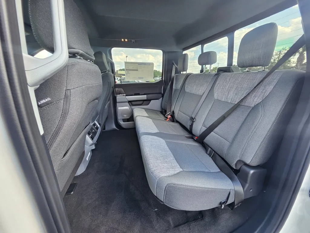 New 2027 White Ford XLT image 12