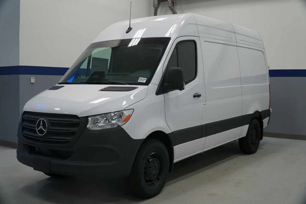 New 2026 Arctic White Mercedes-Benz Cargo 144 WB image 3