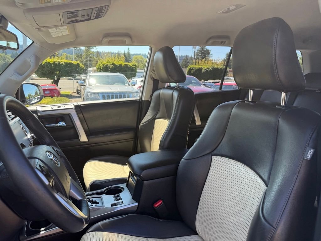 Used 2022 White Toyota SR5 image 14