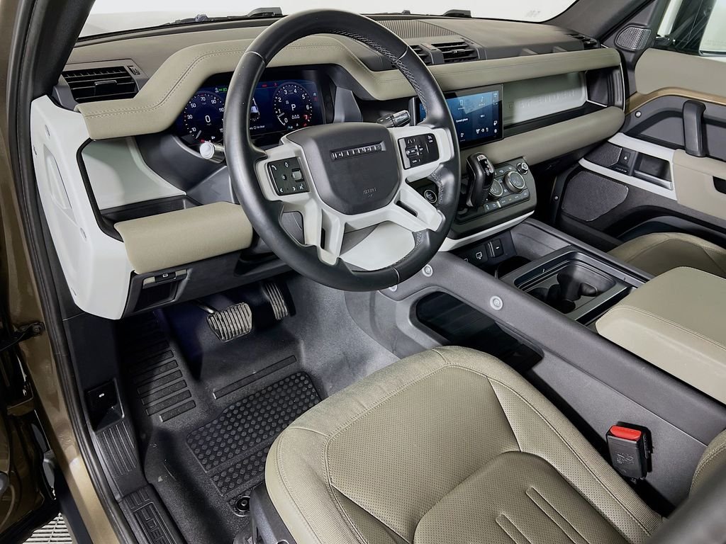 Used 2021 Gondwana Stone Metallic Land Rover S image 9