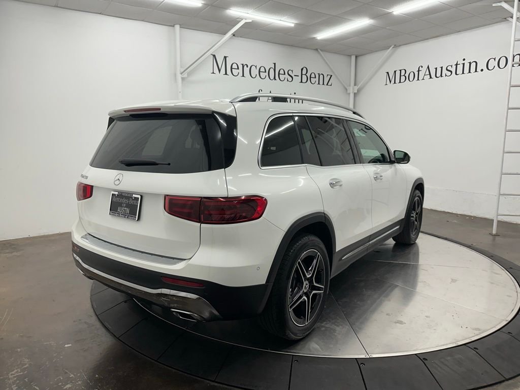 New 2026 Polar White Mercedes-Benz GLB 250 image 7