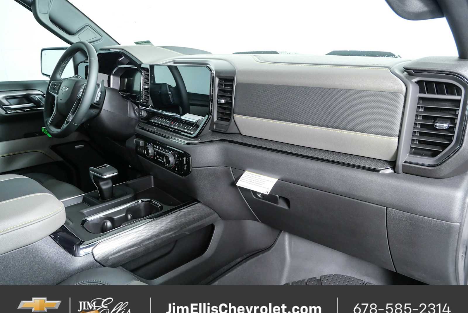 New 2026 Summit White Chevrolet ZR2 image 25