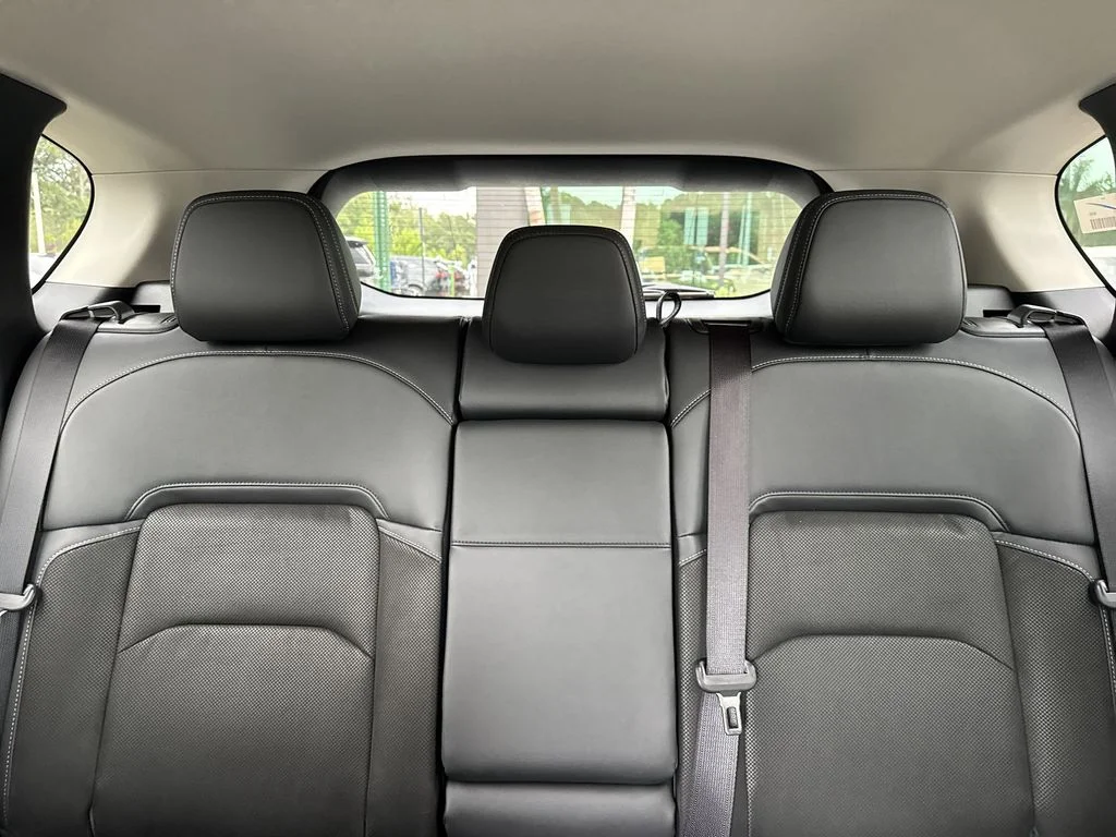New 2026 Navy Blue Mica Mazda 2.5 S Select AWD image 18
