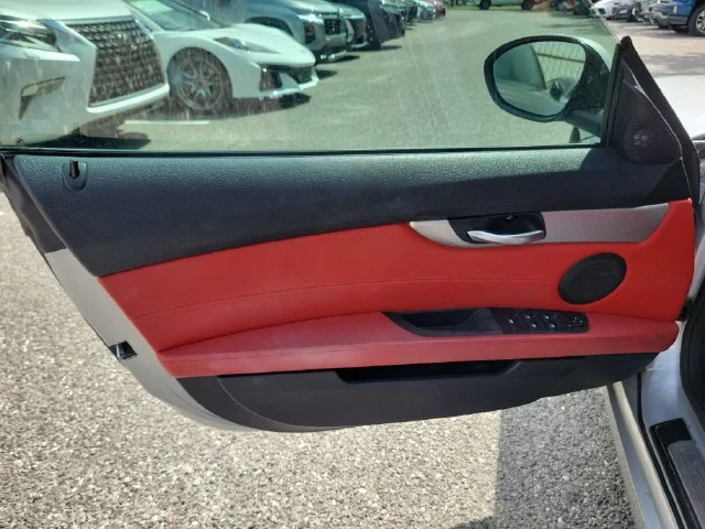 2011 BMW Z4 sDrive30i - Photo 19