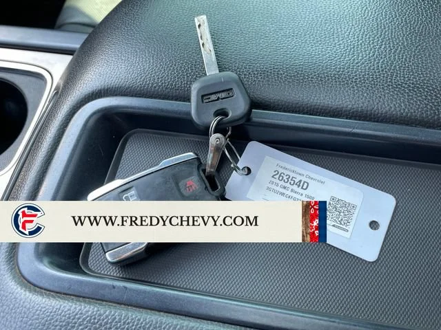 Used 2015 WHITE DIAMOND TRICOAT GMC Denali image 31