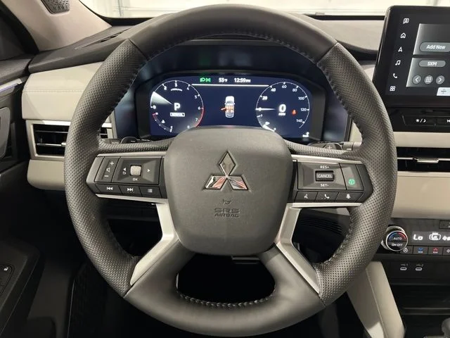 2025 Mitsubishi Outlander SEL Platinum Edition - Photo 13