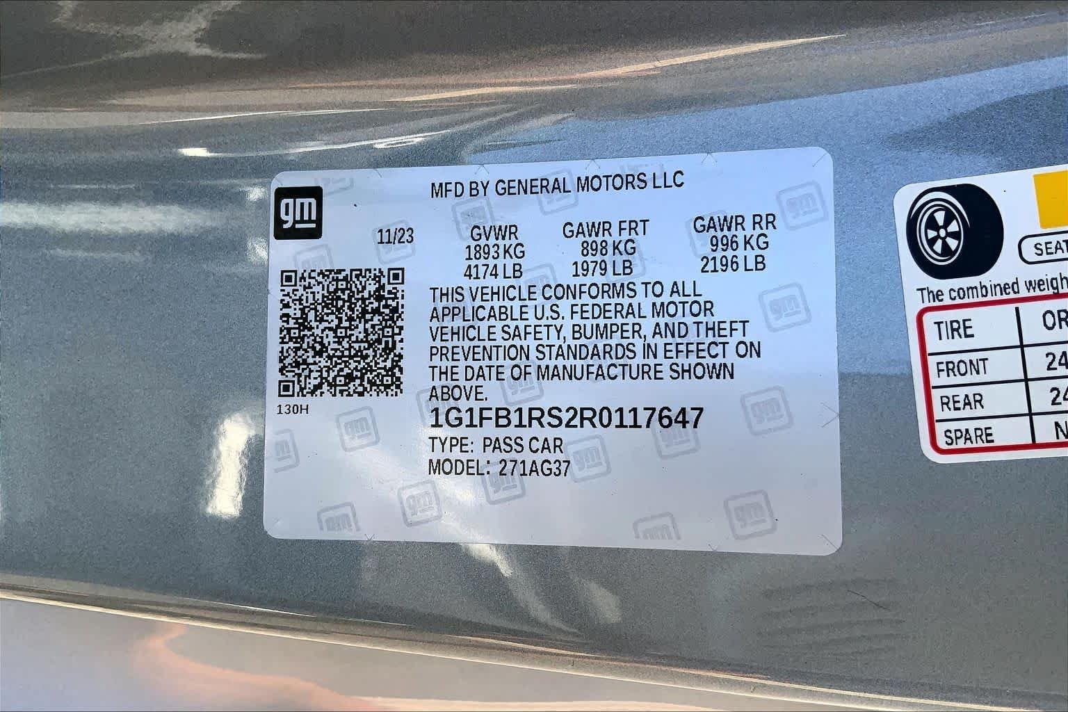 Used 2024 Sharkskin Metallic Chevrolet 1LT image 35
