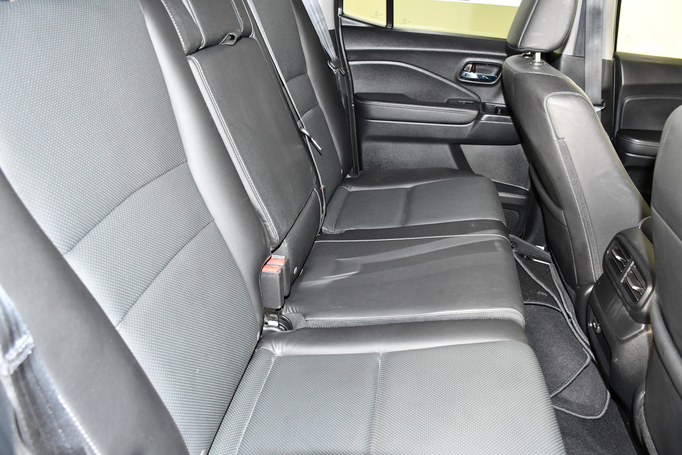 Certified Used 2024 Crystal Black Pearl Honda RTL image 44