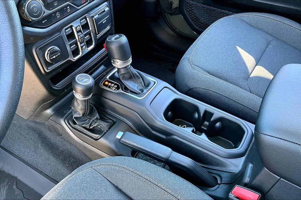 New 2026 Jeep Wrangler Sport 4D Sport Utility