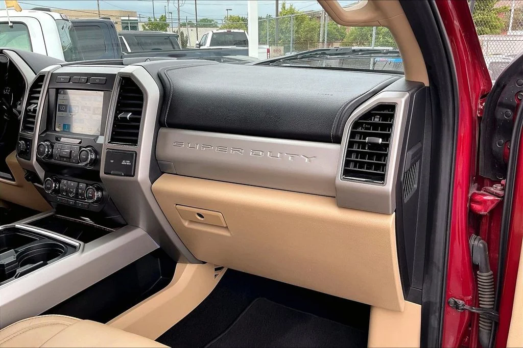 Used 2019 Ruby Red Metallic Ford Lariat image 15