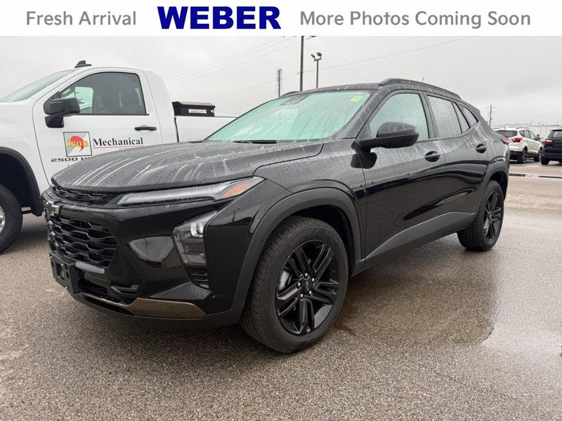 Used 2025 Mosaic Black Metallic Chevrolet FWD 4dr ACTIV image 1
