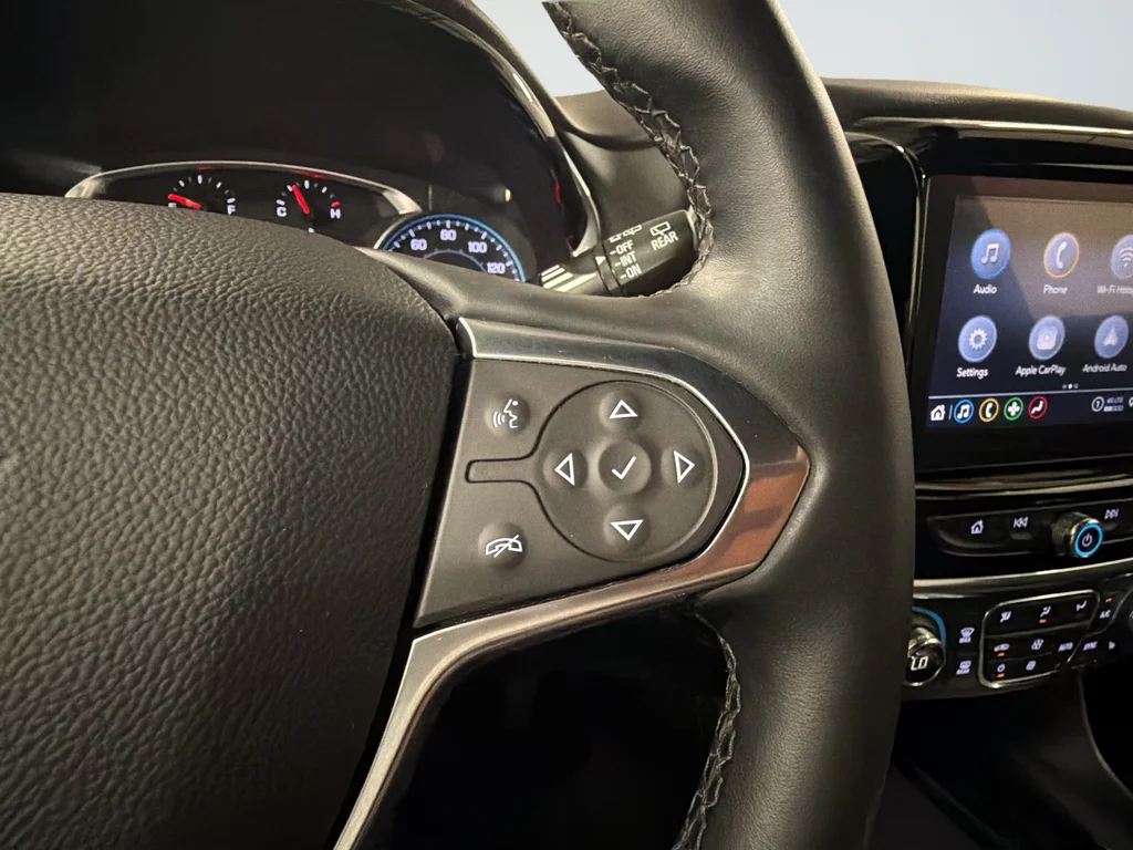 Used 2023 Gray Chevrolet LT image 17