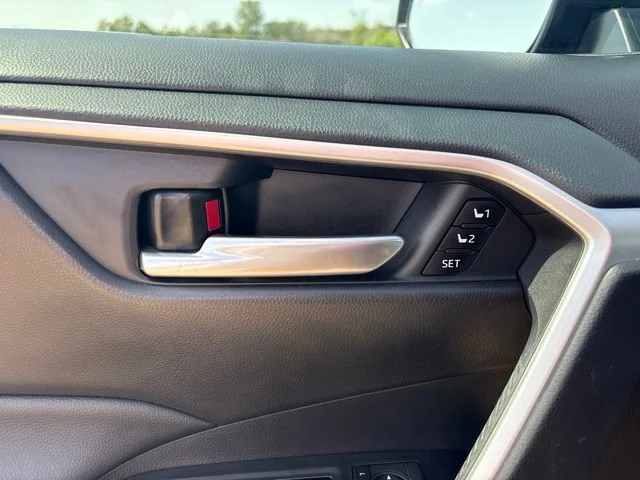 2024 Toyota RAV4 XLE Premium - Photo 11