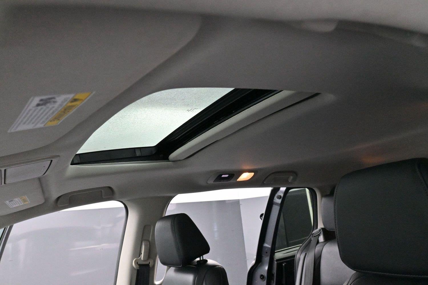 Used 2025  Honda EX-L image 32