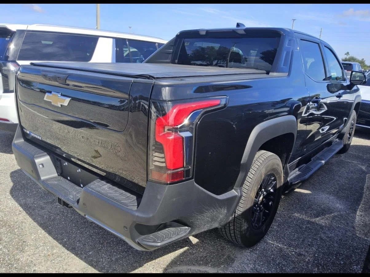 Used 2025 Black Chevrolet LT - Extended Range image 18