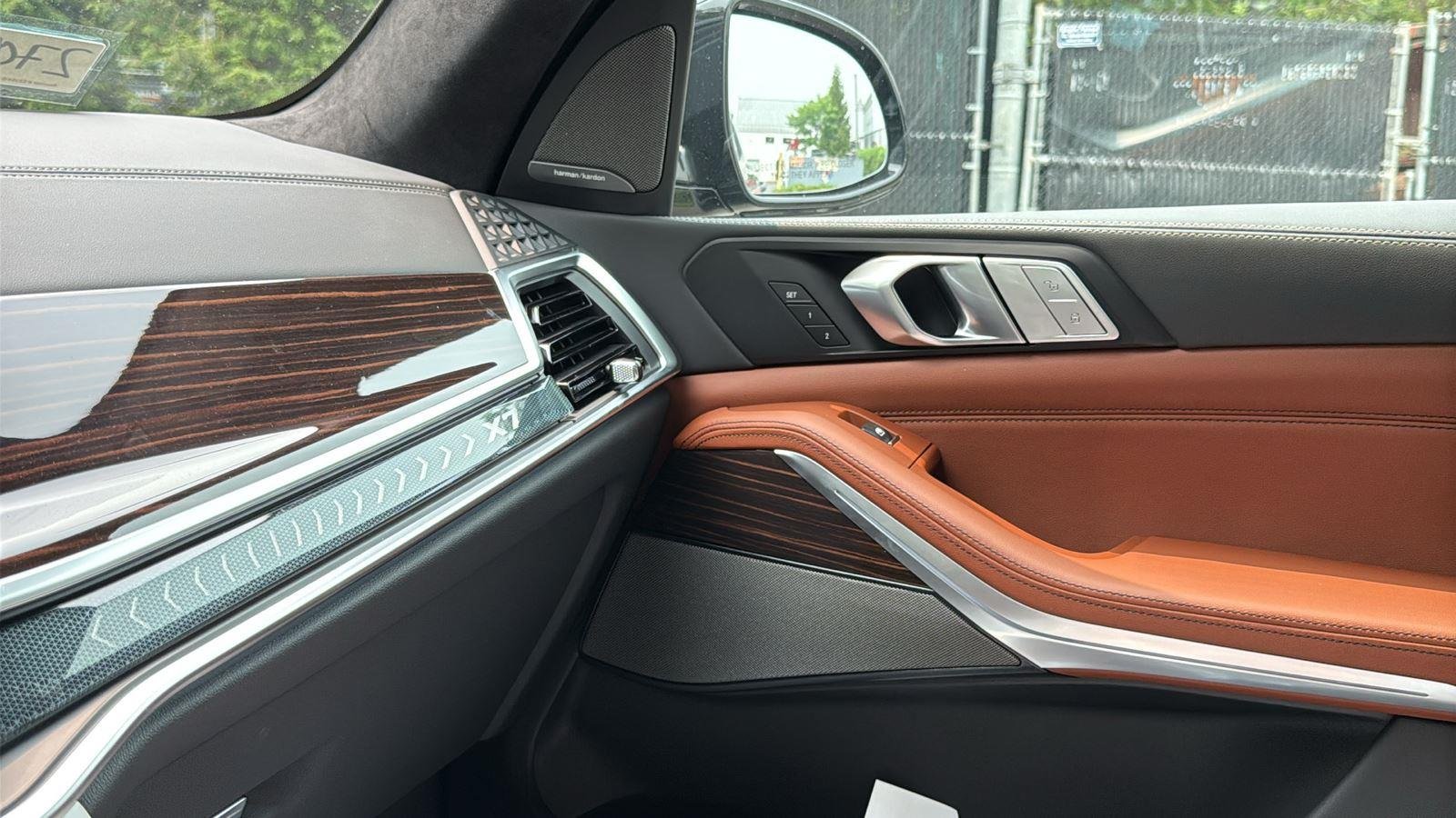 New 2027 Carbon Black Metallic BMW xDrive40i image 19