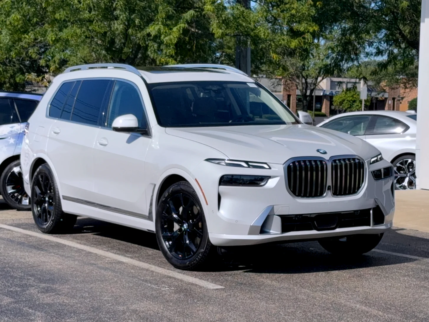 Used 2023 Alpine White BMW xDrive40i image 1