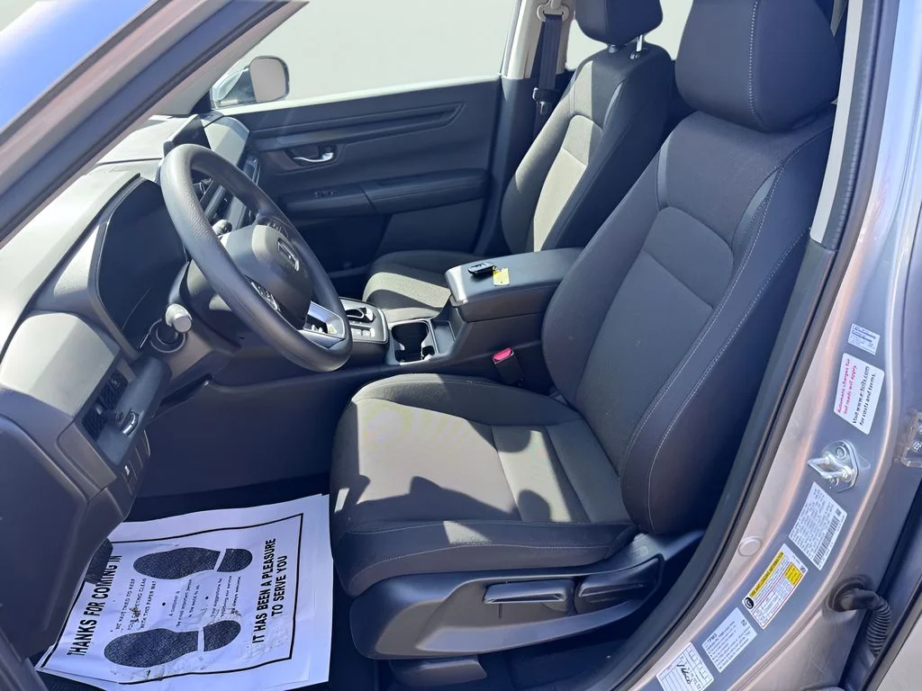 Certified Used 2025 Solar Silver Metallic Honda LX image 18